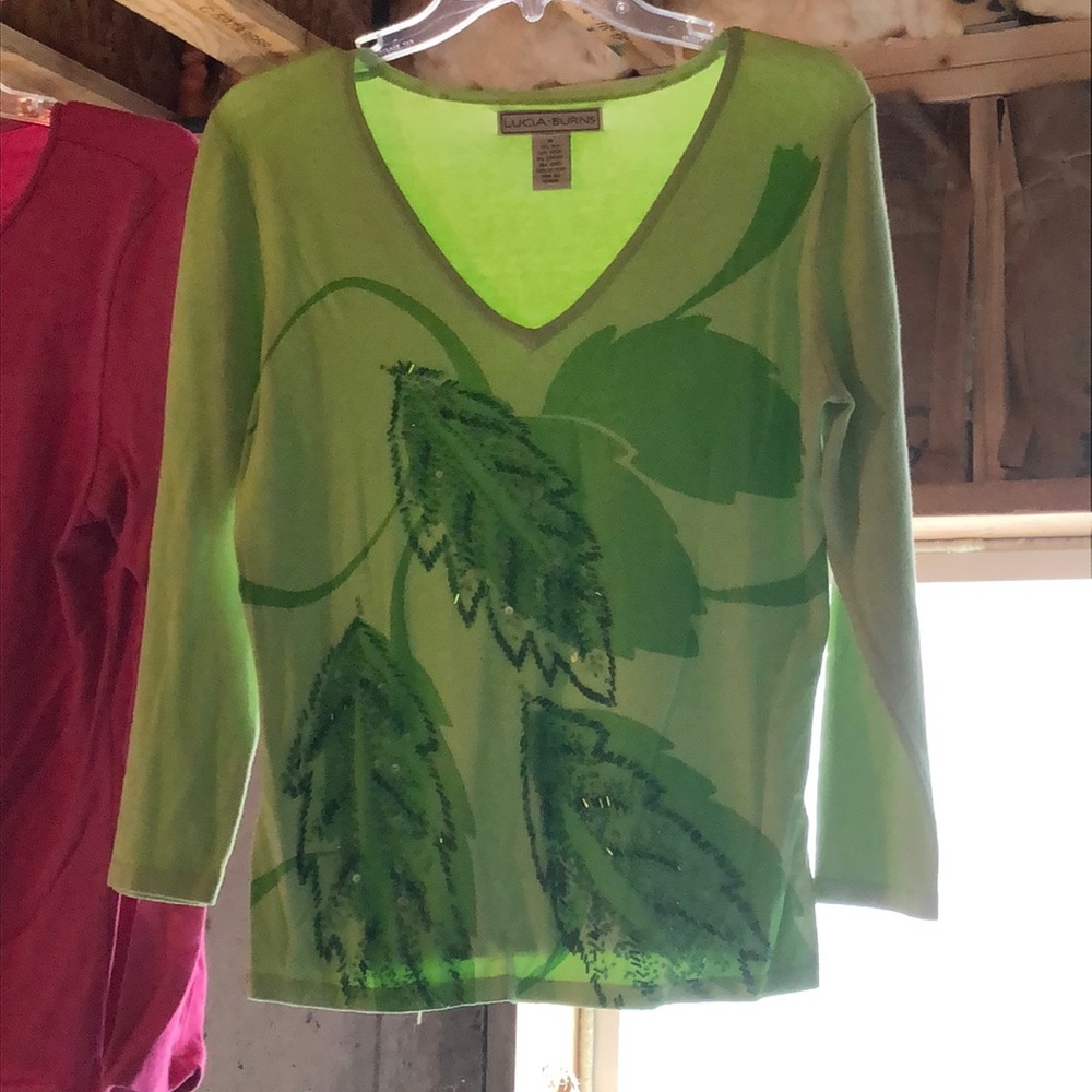 Quarter sleeve Green shirt
